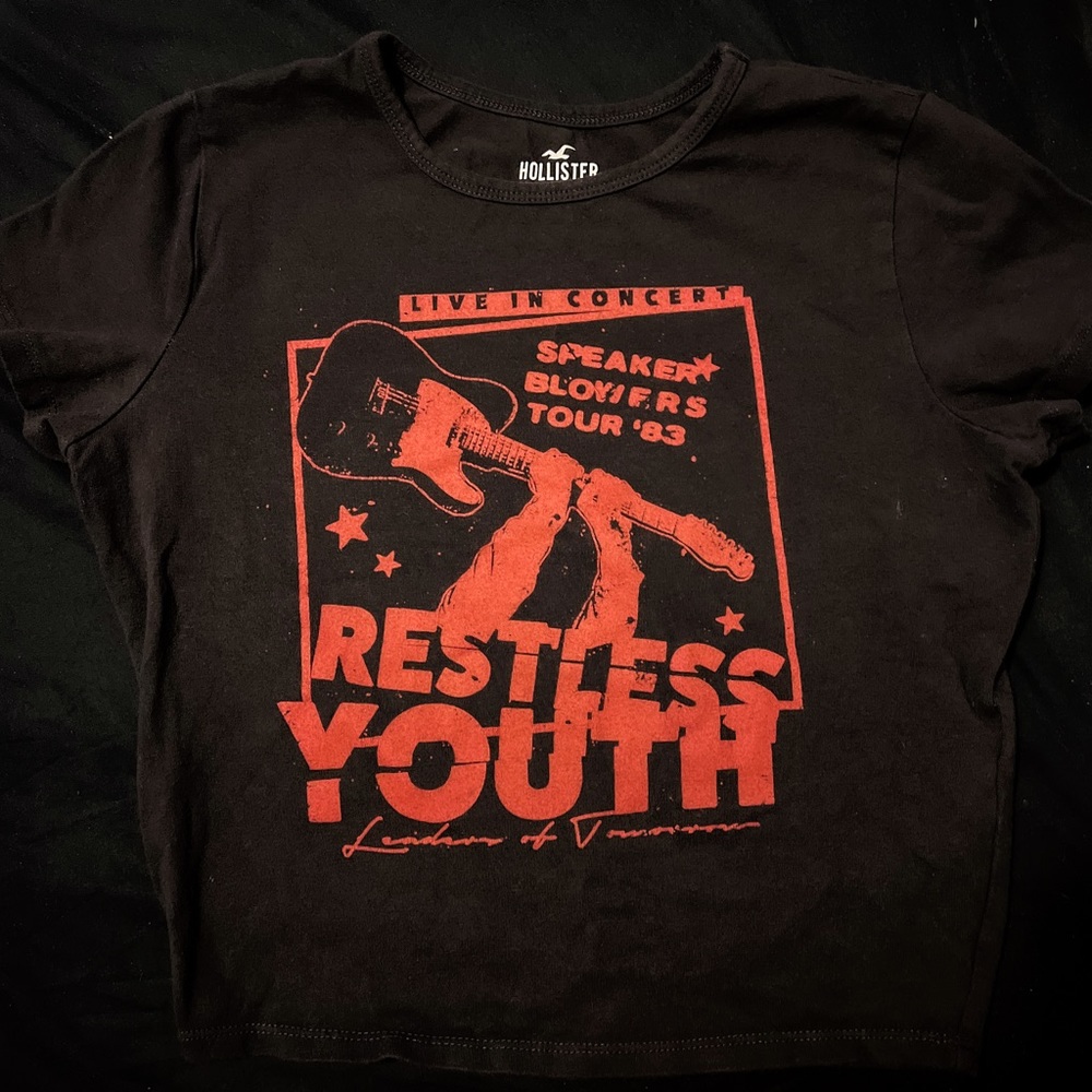 Hollister black top Restless youth